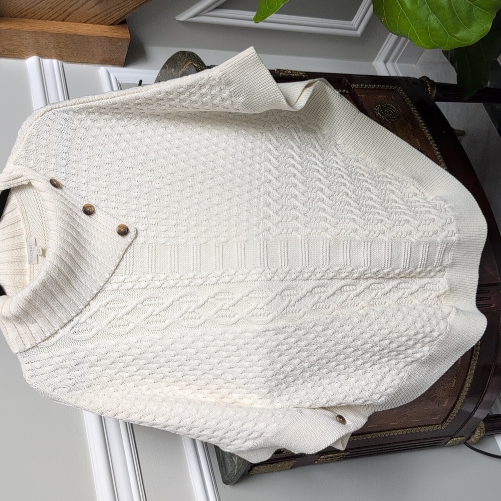Talbots S/M Cream Color Knit Cape. EUC